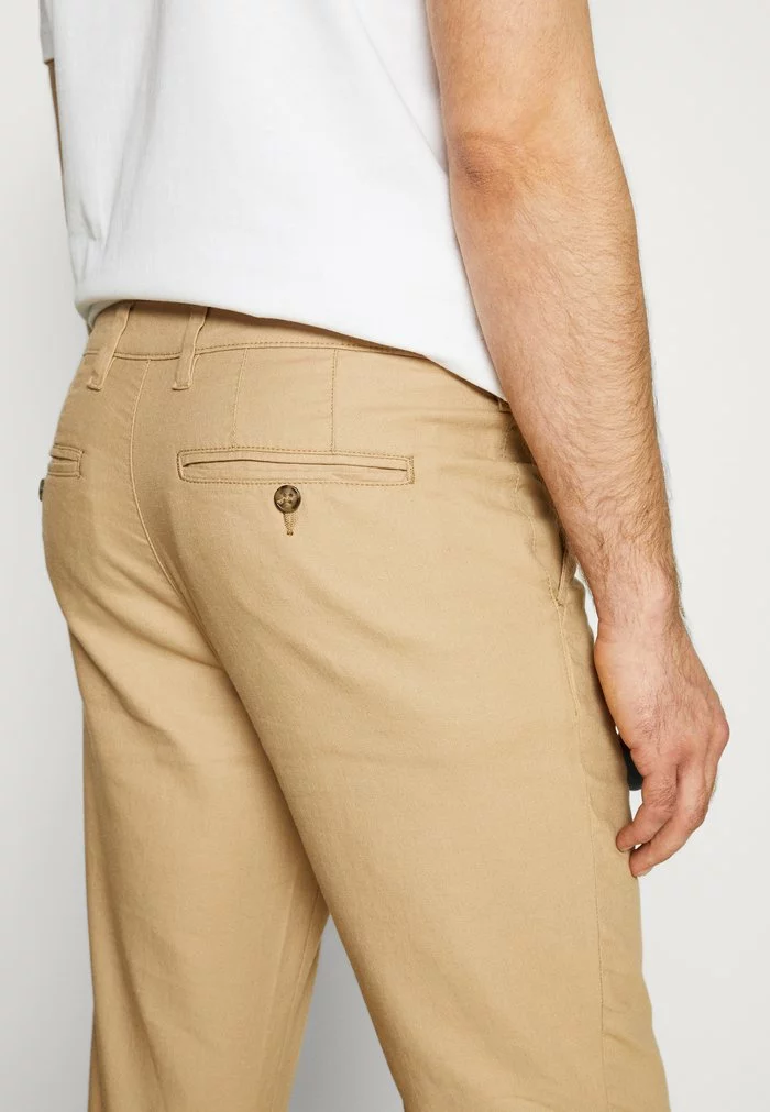 Selected Homme SLHSLIM MILES PANTS - Chino - Cornstalk 4 Selected Homme SLHSLIM MILES PANTS - Chino - Cornstalk – Image 4