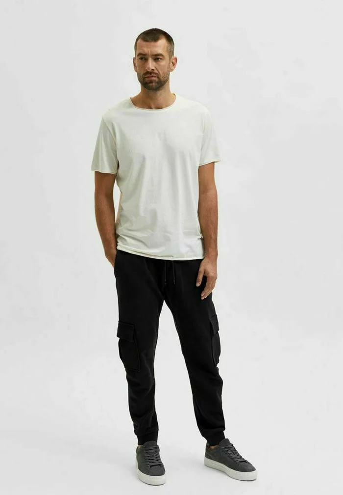 Selected Homme T-shirt Basique - Egret 2 Selected Homme T-shirt Basique - Egret – Image 2