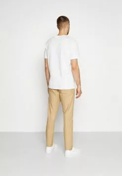 Selected Homme SLHSLIM MILES PANTS - Chino - Cornstalk 11 Selected Homme SLHSLIM MILES PANTS - Chino - Cornstalk -Selected Homme Soldes Boutique a61ea71d3807427d867e22f586af26ca