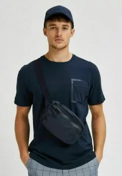 Selected Homme INTERLOCK - T-shirt Imprimé - Navy Blazer -Selected Homme Soldes Boutique a6a97a6bb75249518fb1834e39f68305