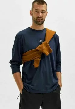 Selected Homme T-shirt à Manches Longues - Dark Sapphire 10 Selected Homme T-shirt à Manches Longues - Dark Sapphire -Selected Homme Soldes Boutique a756b19f30b74eb9b90cc77a687ef9b9