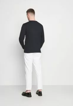 Selected Homme SLHBAKER SPLIT NECK TEE - T-shirt à Manches Longues - Black -Selected Homme Soldes Boutique abec4624ea0c49ccb4418698cbba5d6d