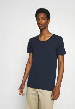 Selected Homme SLHNEWMERCE O NECK TEE 3PACK - T-shirt Basique - Navy Blazer/frost Gray/winetastin 12 Selected Homme SLHNEWMERCE O NECK TEE 3PACK - T-shirt Basique - Navy Blazer/frost Gray/winetastin -Selected Homme Soldes Boutique b0392ff4d8b94cd9b7170bb99a10afde