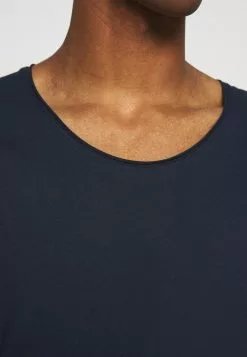 Selected Homme SLHNEWMERCE O NECK TEE 2 PACK - T-shirt Basique - Winetasting/navy Blazer -Selected Homme Soldes Boutique b3ebd7eee3c1405fa56022f2101c9fff