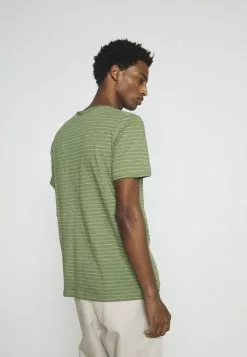 Selected Homme SLHMORGAN STRIPE O NECK TEE - T-shirt Basique - Vineyard Green/egret -Selected Homme Soldes Boutique b7e7871331454f099a0b9d66667be2cc