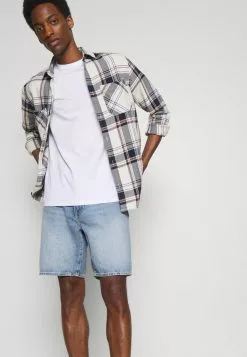 Selected Homme SLHREGPAT O NECK TEE - T-shirt Imprimé - White 10 Selected Homme SLHREGPAT O NECK TEE - T-shirt Imprimé - White -Selected Homme Soldes Boutique b88930b15a22470b9a6c155e2c2973fb