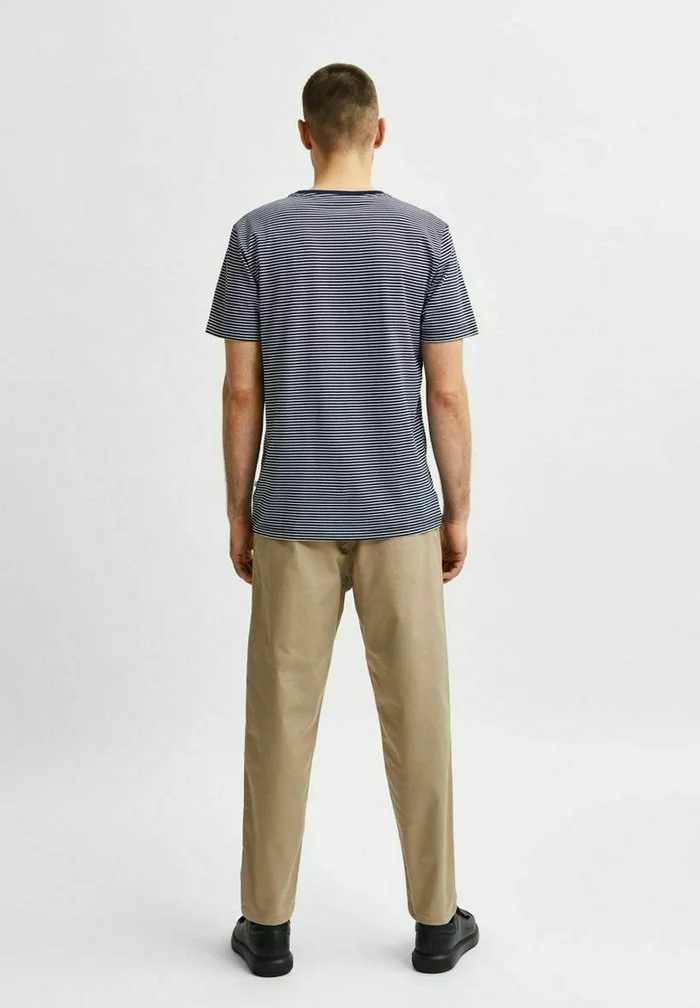 Selected Homme T-shirt Imprimé - Navy Blazer 3 Selected Homme T-shirt Imprimé - Navy Blazer – Image 3