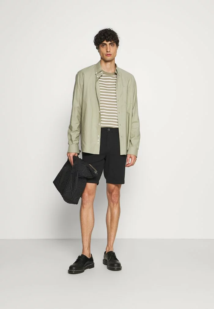 Selected Homme SLHCHESTER FLEX CAMP - Short - Black 2 Selected Homme SLHCHESTER FLEX CAMP - Short - Black – Image 2