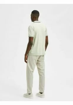 Selected Homme SLHAZE SPORT - Polo - Olive 8 Selected Homme SLHAZE SPORT - Polo - Olive -Selected Homme Soldes Boutique bb21f79e6fc0461eab09a6ed898be434
