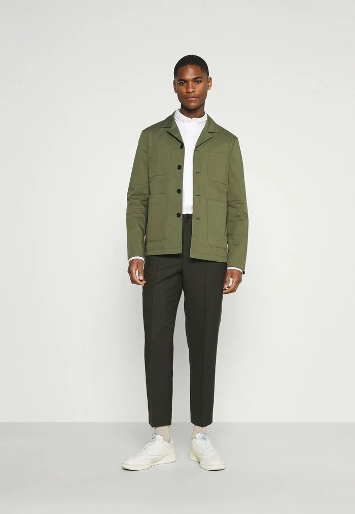Selected Homme SLHREG HOLDO HYBRID - Blazer - Olive Night 2 Selected Homme SLHREG HOLDO HYBRID - Blazer - Olive Night – Image 2