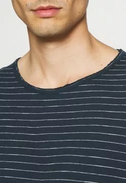 Selected Homme SLHMORGAN STRIPE O NECK TEE - T-shirt Basique - Dark Sapphire/egret -Selected Homme Soldes Boutique bf73e7fbc81043e6a3a942261f5395fb