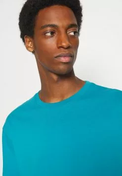 Selected Homme SLHLOOSEGILMAN O NECK TEE - T-shirt Basique - Bluejay 9 Selected Homme SLHLOOSEGILMAN O NECK TEE - T-shirt Basique - Bluejay -Selected Homme Soldes Boutique c182100c426b4b539c4418e91d8f6b8e