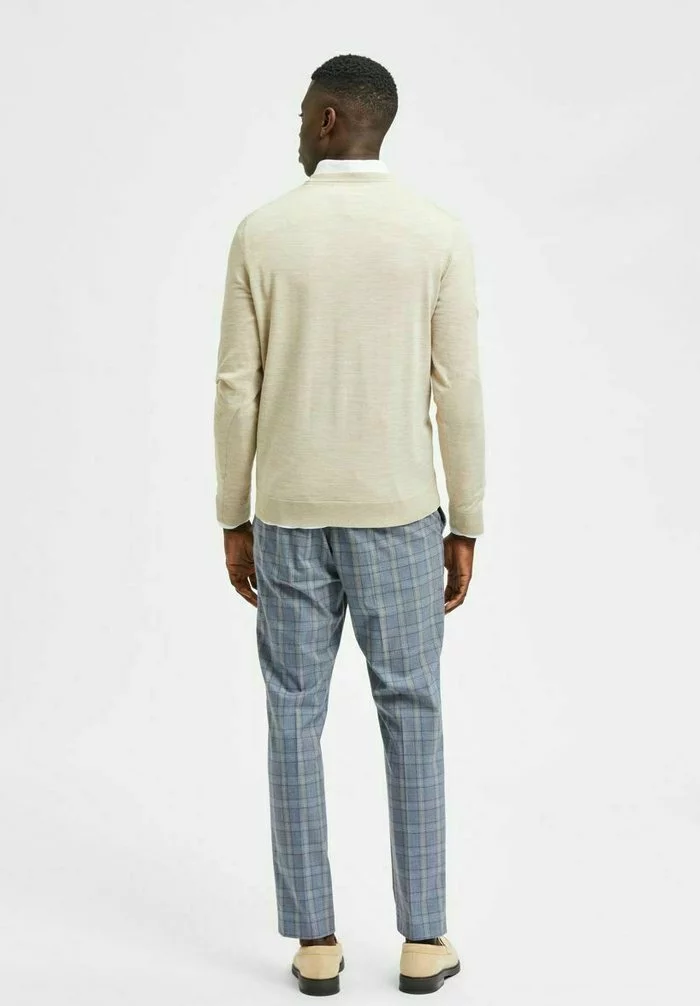 Selected Homme SLHTOWN - Pullover - Simply Taupe 3 Selected Homme SLHTOWN - Pullover - Simply Taupe – Image 3