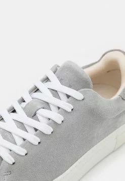 Selected Homme SLHDAVID CHUNKY TRAINER - Baskets Basses - Flint Gray 10 Selected Homme SLHDAVID CHUNKY TRAINER - Baskets Basses - Flint Gray -Selected Homme Soldes Boutique c91b098c076f4aeb8b364b1197dae2c1