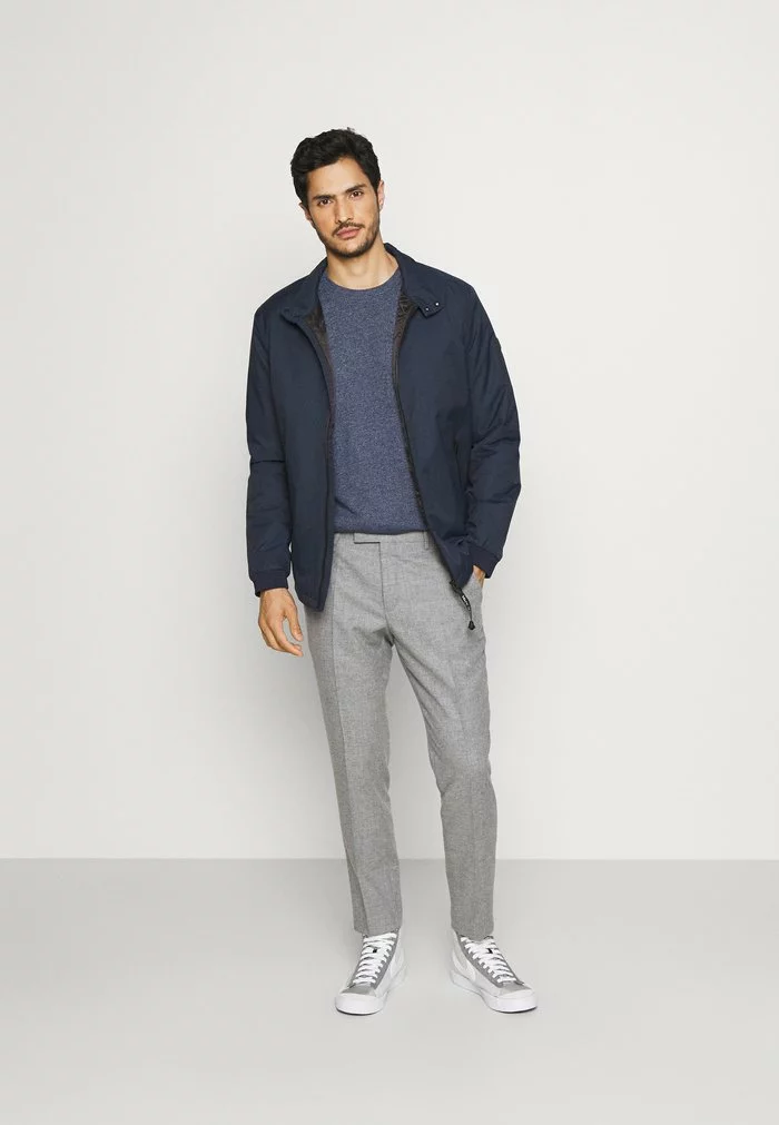 Selected Homme SLHDECKER O NECK TEE - T-shirt Basique - Dress Blues 2 Selected Homme SLHDECKER O NECK TEE - T-shirt Basique - Dress Blues – Image 2