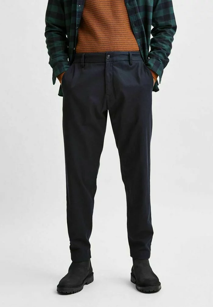 Selected Homme SLHSLIMTAPERED YORK - Chino - Dark Sapphire 4 Selected Homme SLHSLIMTAPERED YORK - Chino - Dark Sapphire – Image 4