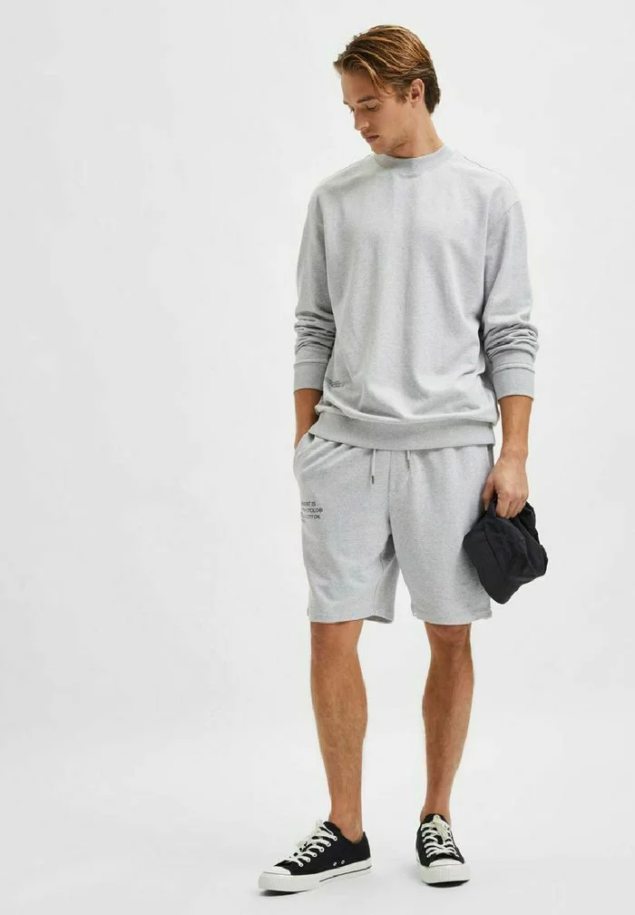 Selected Homme SLHLOOSEAAREN - Short - Grey Melange 2 Selected Homme SLHLOOSEAAREN - Short - Grey Melange – Image 2