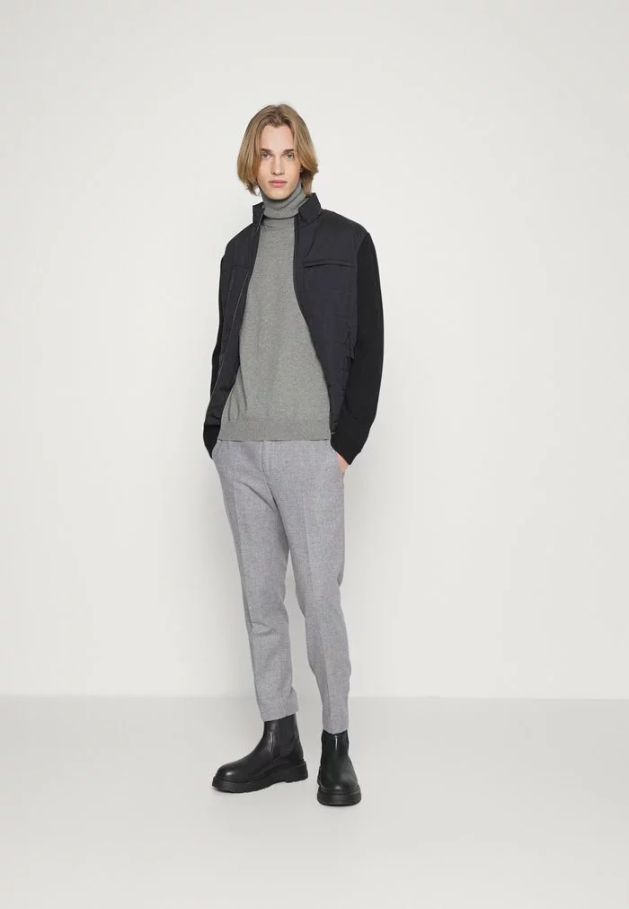 Selected Homme SLHBERG ROLL NECK - Pullover - Medium Grey Melange 2 Selected Homme SLHBERG ROLL NECK - Pullover - Medium Grey Melange – Image 2