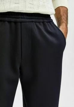 Selected Homme Pantalon De Survêtement - Sky Captain 10 Selected Homme Pantalon De Survêtement - Sky Captain -Selected Homme Soldes Boutique d5f23607aa7a40ee8a5ce8e3e1b495f7