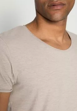 Selected Homme SLHNEWMERCE O-NECK TEE - T-shirt Basique - Dove Melange 9 Selected Homme SLHNEWMERCE O-NECK TEE - T-shirt Basique - Dove Melange -Selected Homme Soldes Boutique d5ff3322088c46b8b8ea98b1a7a80f6b
