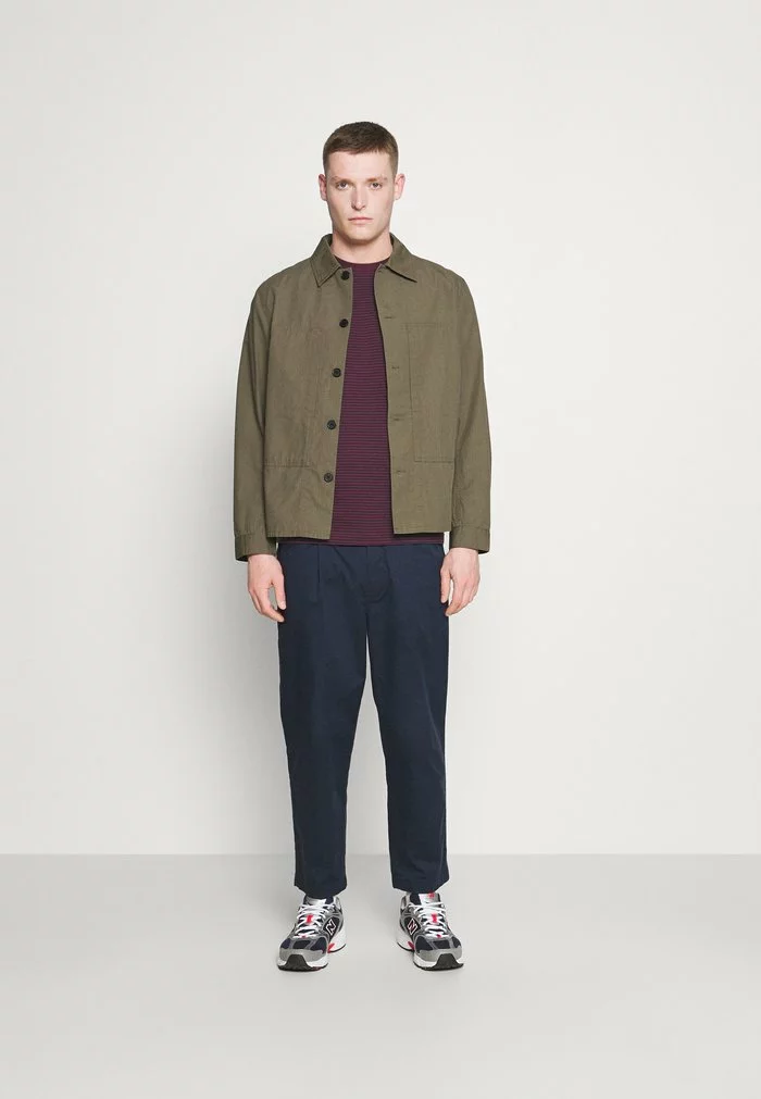 Selected Homme SLHNORMAN - T-shirt Imprimé - Winetasting/black 2 Selected Homme SLHNORMAN - T-shirt Imprimé - Winetasting/black – Image 2