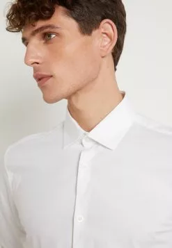 Selected Homme SLHSLIMBROOKLYN - Chemise Classique - Bright White -Selected Homme Soldes Boutique d93d38f72aa64430987ef583ec49f105