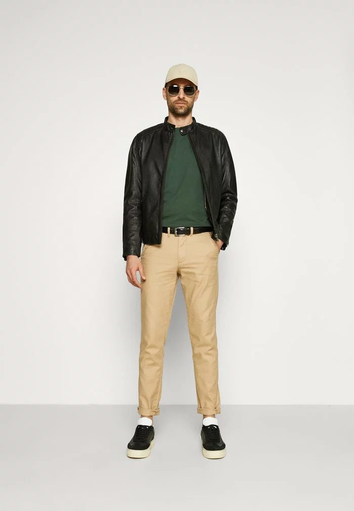 Selected Homme SLHNORMAN SS O-NECK S NOOS - T-shirt Basique - Sycamore 2 Selected Homme SLHNORMAN SS O-NECK S NOOS - T-shirt Basique - Sycamore – Image 2