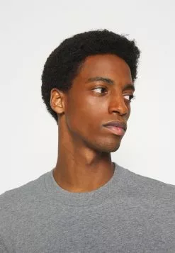 Selected Homme SLHRELAXCOLMAN O NECK - T-shirt Basique - Medium Grey Melange -Selected Homme Soldes Boutique e11c2700896947288578ebfd9a963a82