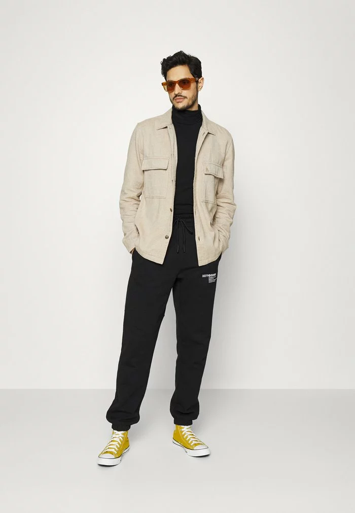 Selected Homme SLHRORY ROLL NECK TEE - T-shirt à Manches Longues - Black 2 Selected Homme SLHRORY ROLL NECK TEE - T-shirt à Manches Longues - Black – Image 2