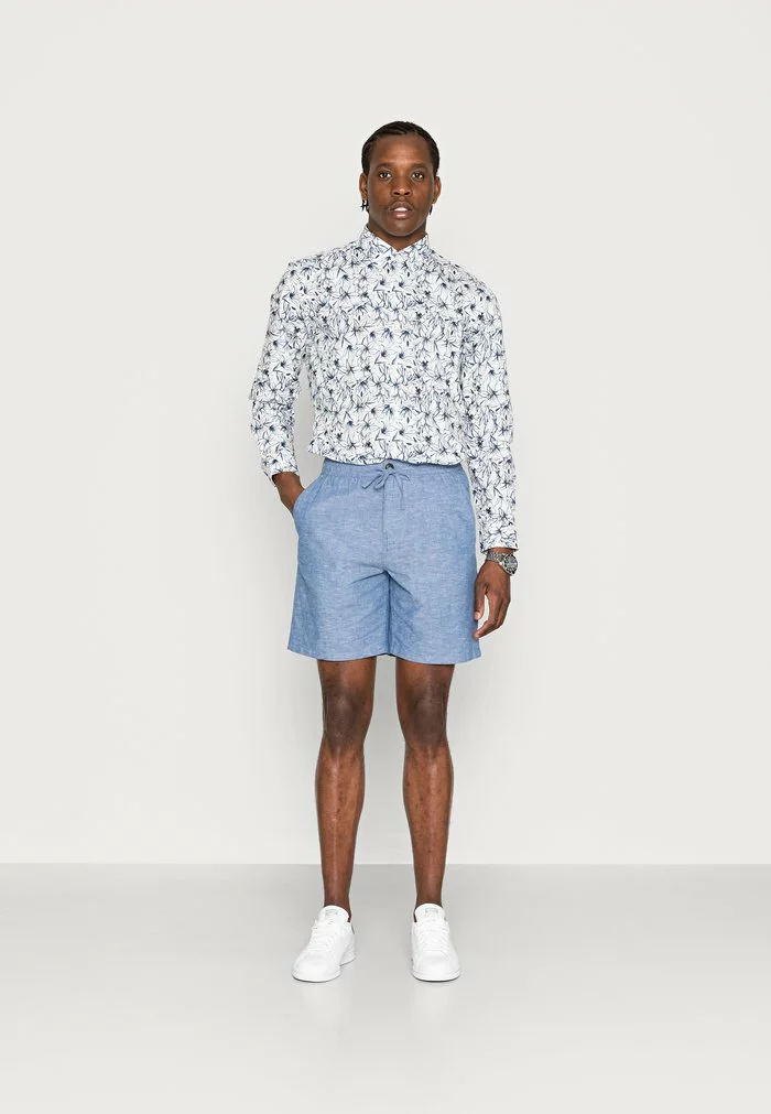Selected Homme COMFORTNEW - Short - Medium Blue Denim 2 Selected Homme COMFORTNEW - Short - Medium Blue Denim – Image 2