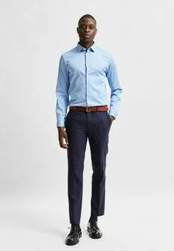Selected Homme HEMD BIO-BAUMWOLLE STRETCH - Chemise Classique - Light Blue -Selected Homme Soldes Boutique f09888b757924449aba7f729e4f9f0df