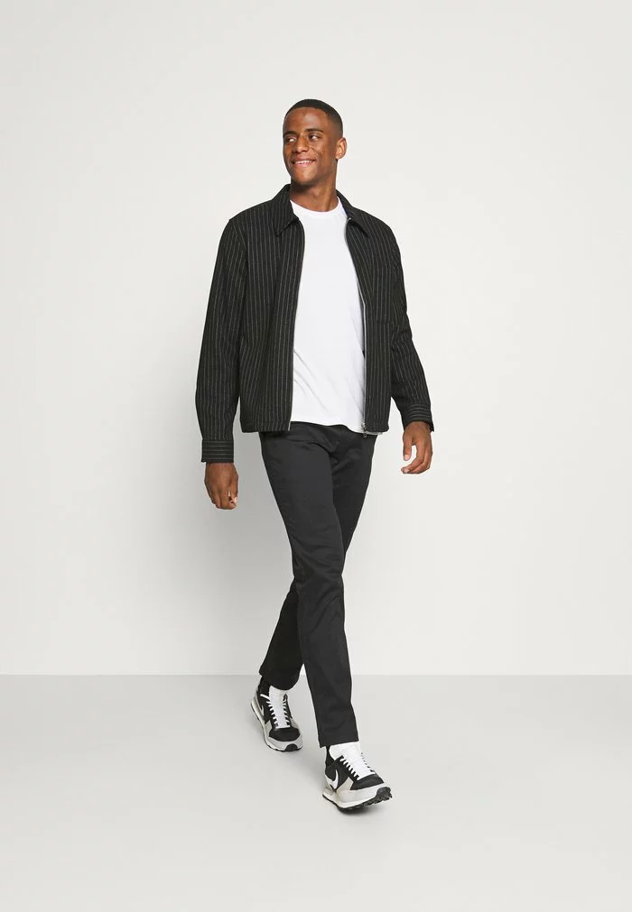 Selected Homme SLHSTRAIGHT FLEX - Chino - Black 2 Selected Homme SLHSTRAIGHT FLEX - Chino - Black – Image 2