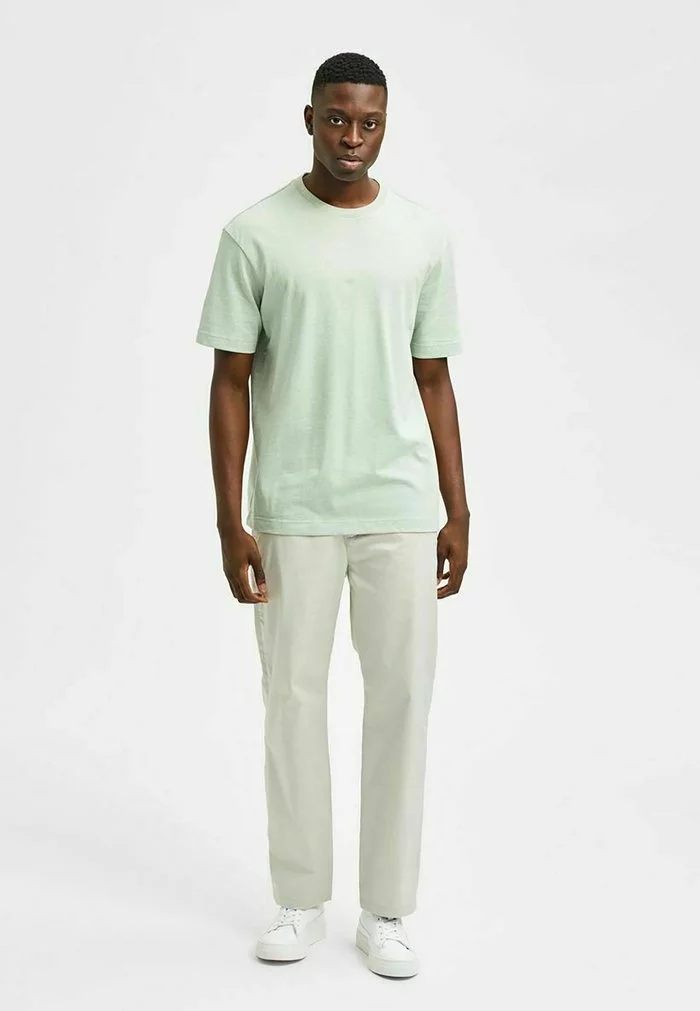 Selected Homme T-shirt Basique - Desert Sage 2 Selected Homme T-shirt Basique - Desert Sage – Image 2