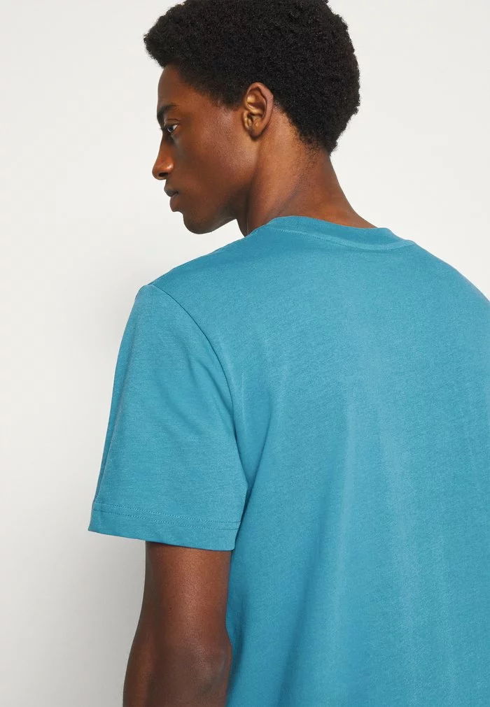 Selected Homme SLHRELAXCOLMAN O NECK - T-shirt Basique - Bluejay 6 Selected Homme SLHRELAXCOLMAN O NECK - T-shirt Basique - Bluejay – Image 6