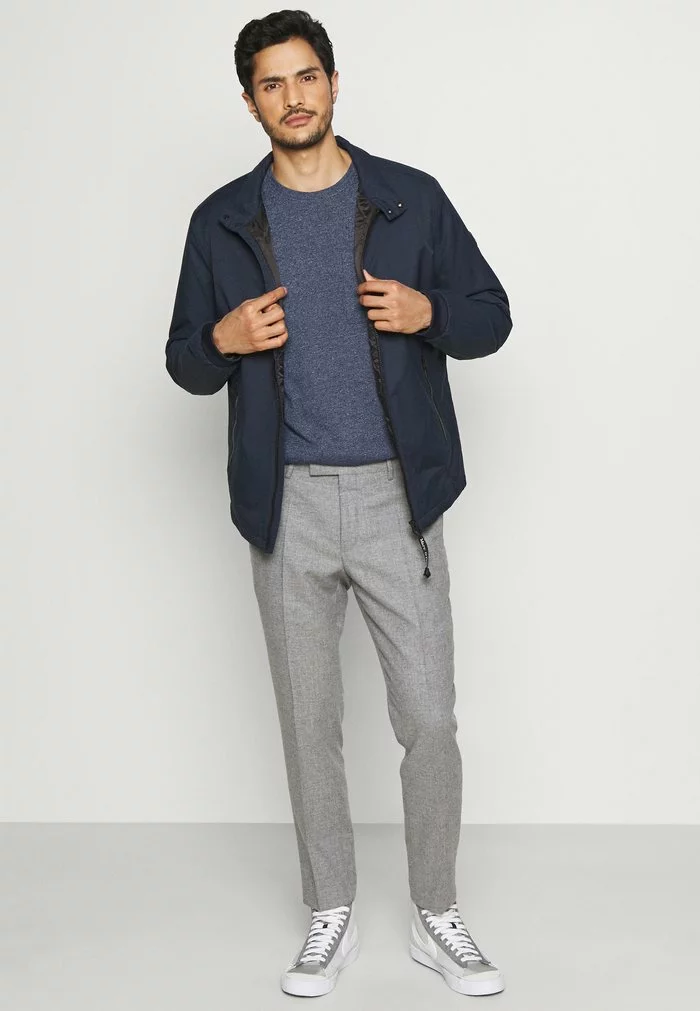 Selected Homme SLHDECKER O NECK TEE - T-shirt Basique - Dress Blues 4 Selected Homme SLHDECKER O NECK TEE - T-shirt Basique - Dress Blues – Image 4