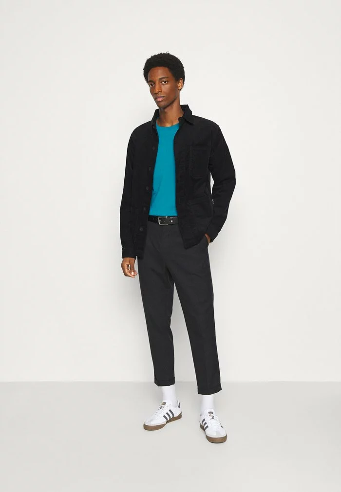 Selected Homme SLHLOOSEGILMAN O NECK TEE - T-shirt Basique - Bluejay 2 Selected Homme SLHLOOSEGILMAN O NECK TEE - T-shirt Basique - Bluejay – Image 2